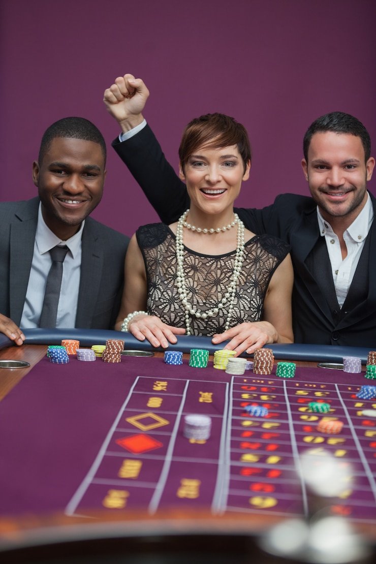 Berbagai meja live dealer di studio raja poker88 dengan dealer profesional
